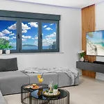 Gray Vila