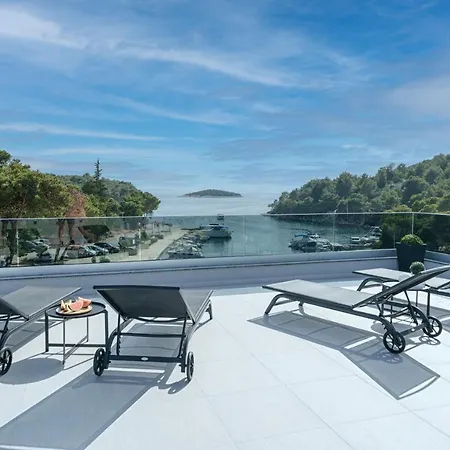 Villa Gray *