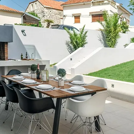 Gray Villa